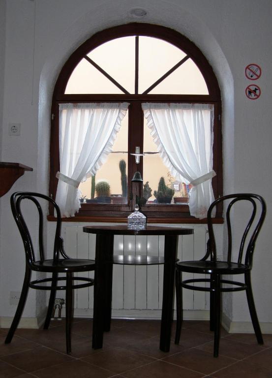 Apartment Below The Stars โรวีน ห้อง รูปภาพ